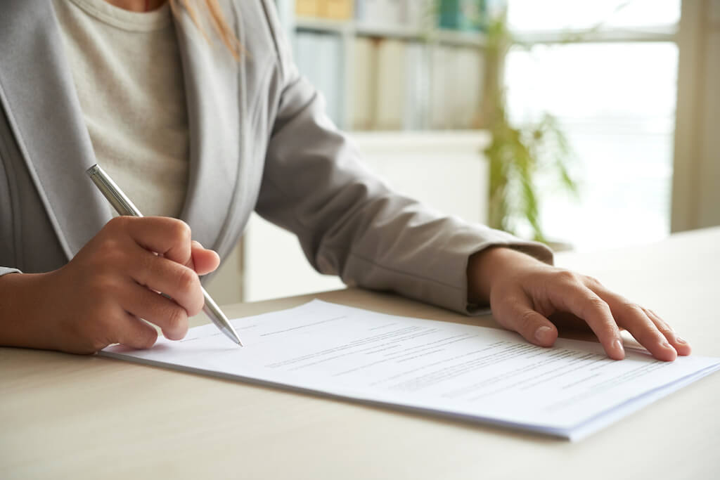 Jak działa zakaz konkurencji po ustaniu stosunku pracy – analiza umowy i potencjalnych ryzyk