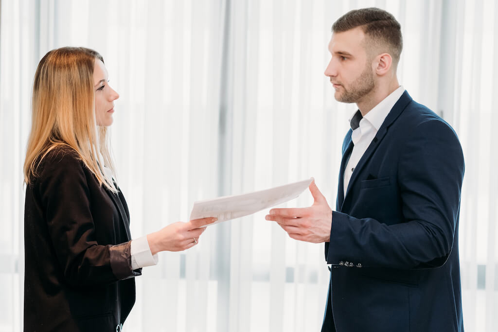 Analiza umowy zakupu mieszkania przed podpisaniem aktu notarialnego