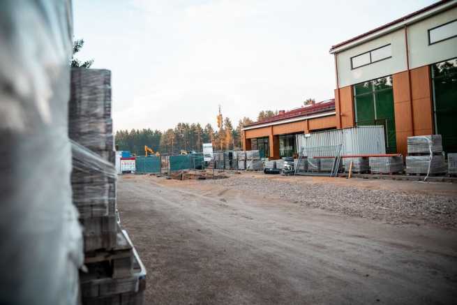 Umowa dzierżawy a sprzedaż nieruchomości w egzekucji, skutki prawne i możliwości obrony dzierżawcy