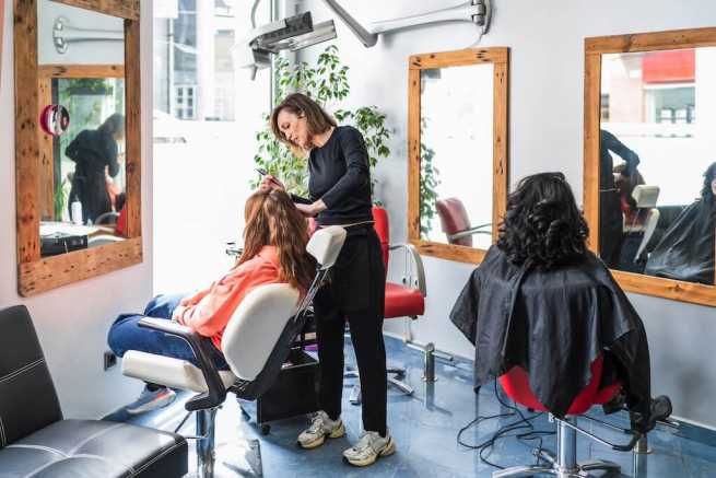 Umowa najmu na czas oznaczony, brak klauzuli wypowiedzenia, czy obowiązuje 3 miesięczny termin