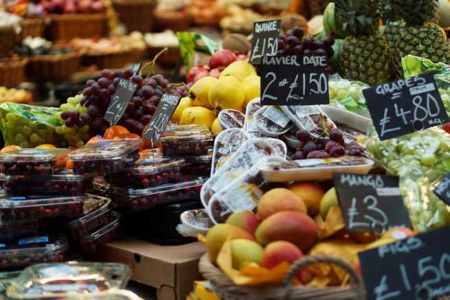 Odpowiedzialność pracownika za przeterminowany towar w sklepie, przepisy prawa pracy