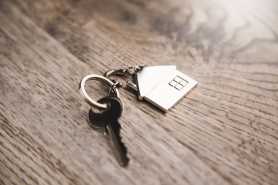 Umowa najmu na czas określony, wcześniejsze opuszczenie lokalu, zwrot kaucji